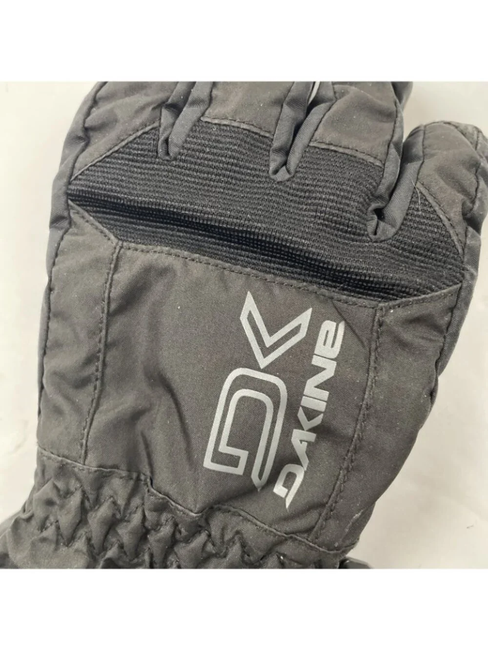 Dakine Scout Junior Gloves Kids M (6-8) Gauntlet Cuff Ski Snowboard Black